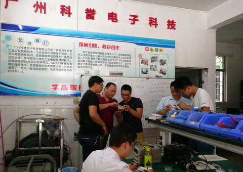 維修變頻器驅(qū)動(dòng)電路的注意事項(xiàng)