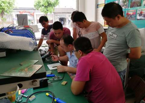 焊接貼片元件所需的基本工具