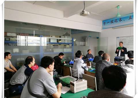如何防止雷電過(guò)電壓損壞變頻器