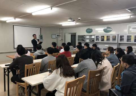 電工鉗的類(lèi)型及使用方法